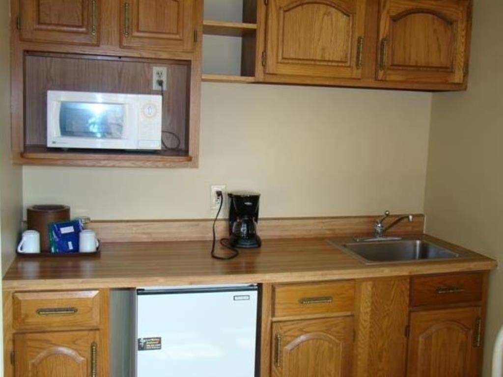 Senate Suites Extended Stay Hotel Topeka Room photo